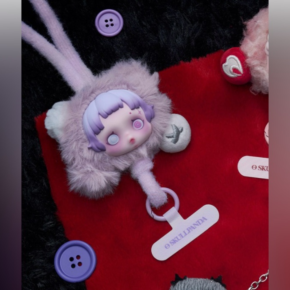 NIB SKULLPANDA You Found Me! Ratty Bear Lanyard. Open box, sealed bag